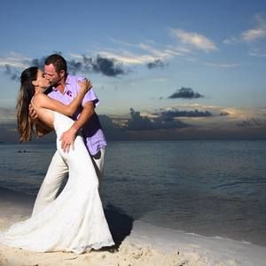 Meet your Posher, Caitlin